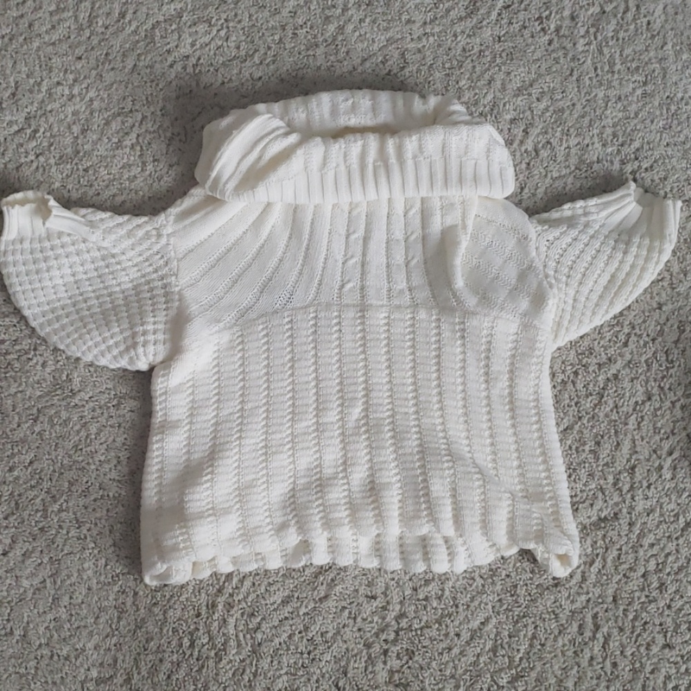 Womena White Mooda Sweater